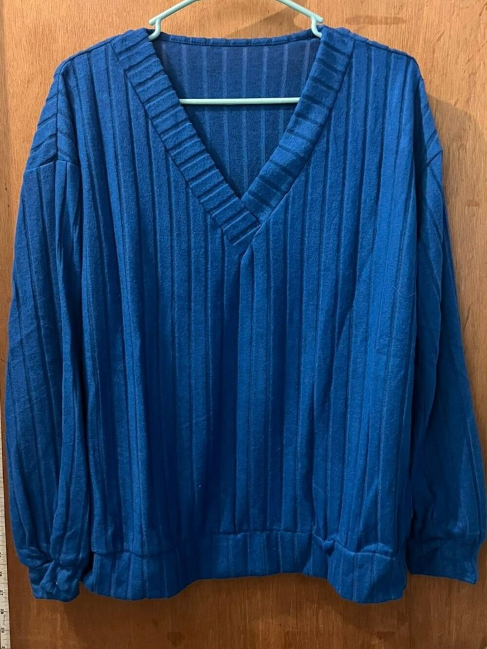 🐻Size M - NWOT - Long Sleeve Heavy Knit Blue Pullover